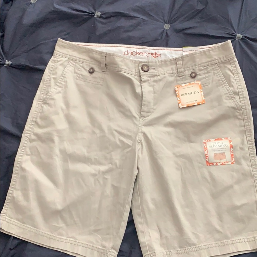 NWT Slimming Khaki Bermuda Shorts!